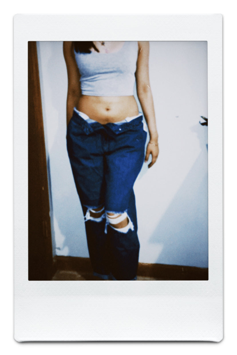 DISTRESSED BOYFRIEND JEANS - DIVINEMADE